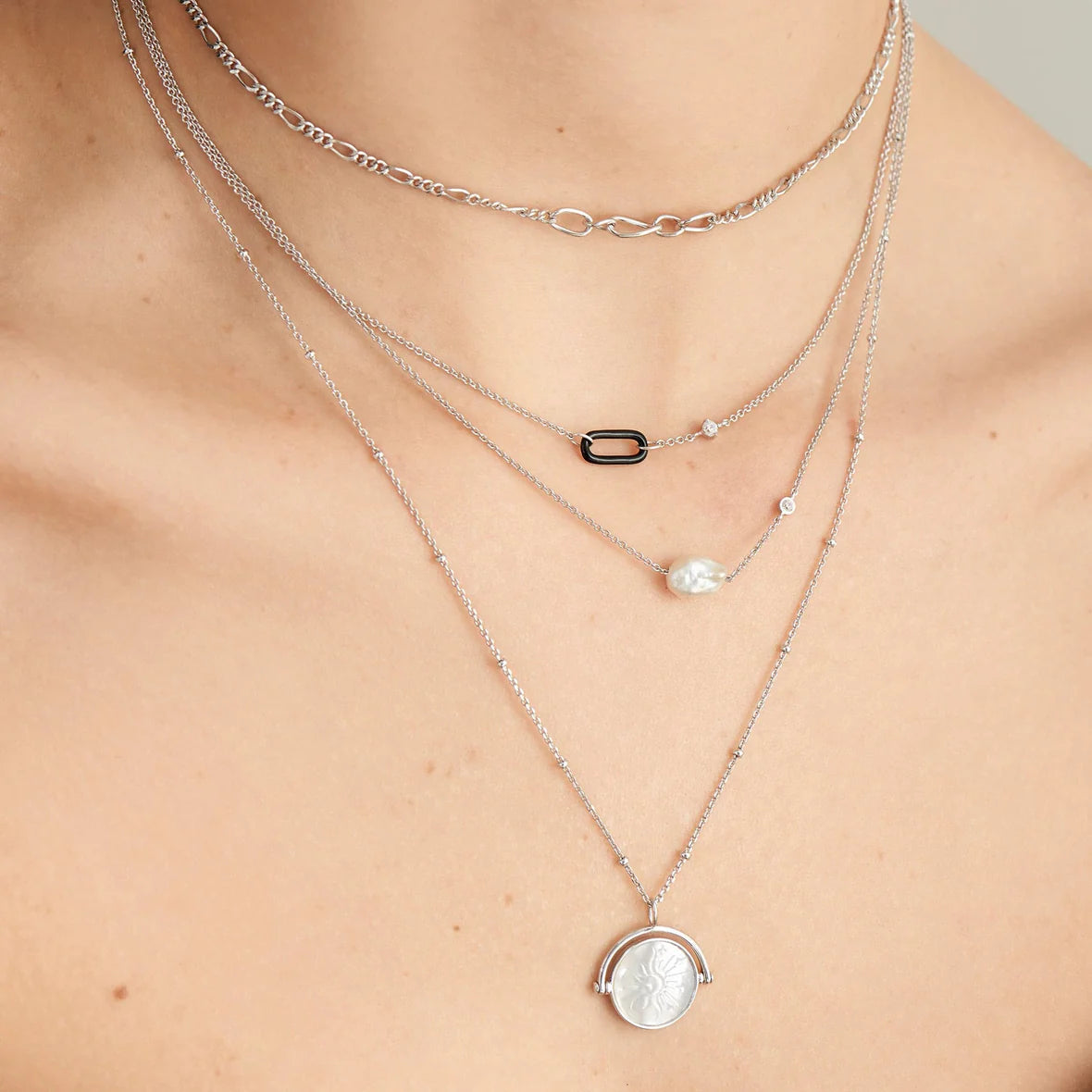 CHAIN REACTION FIGARO NECKLACE