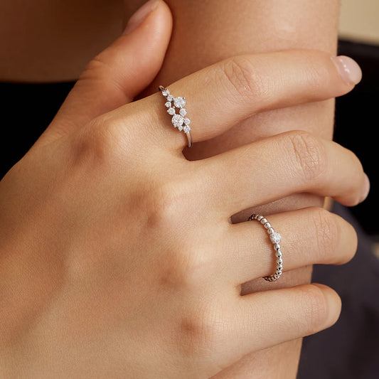 CHIC FLOWER CLUSTER PAVE RING