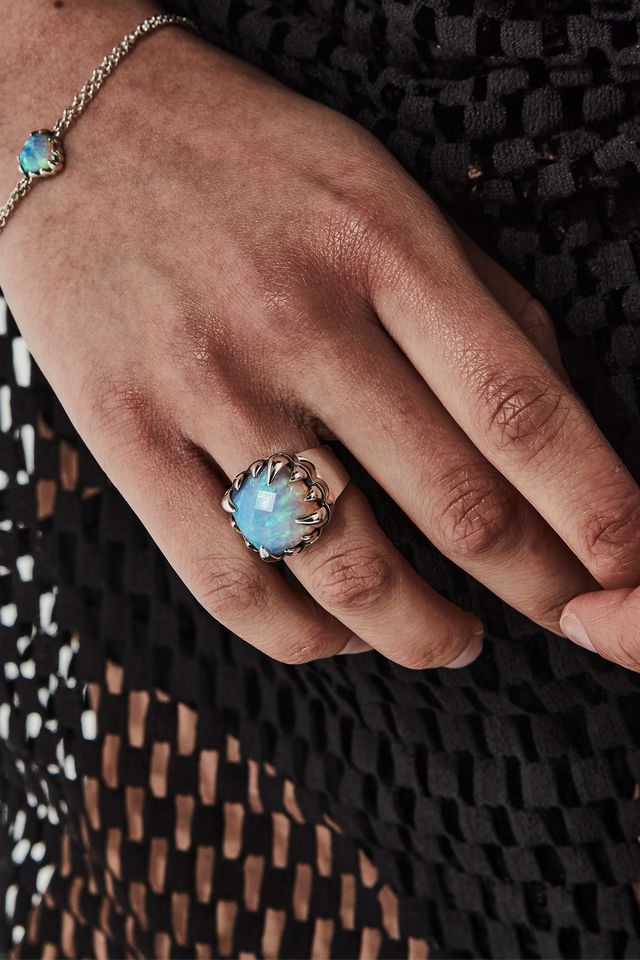 CLAW RING OPAL
