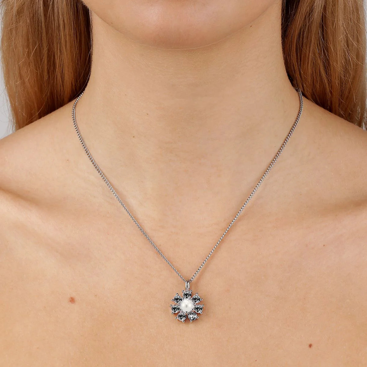 DELISE SHINY SILVER GREY/WHITE PEARL NECKLACE