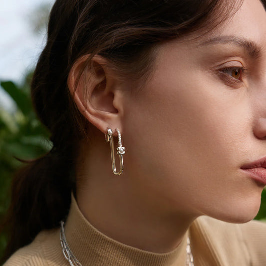 MUSE PEARL MODERNIST OVAL HOOP EARRINGS