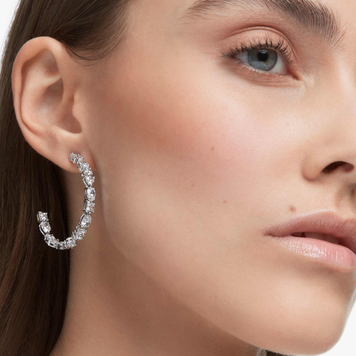 MESMERA HOOP EARRINGS - WHITE, RHODIUM