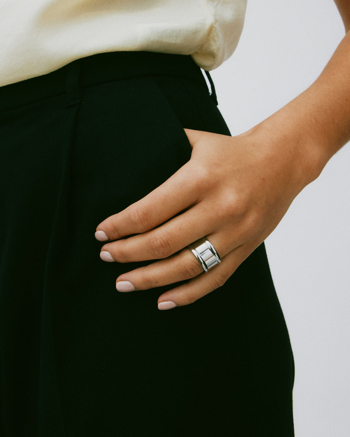 FRAME RING