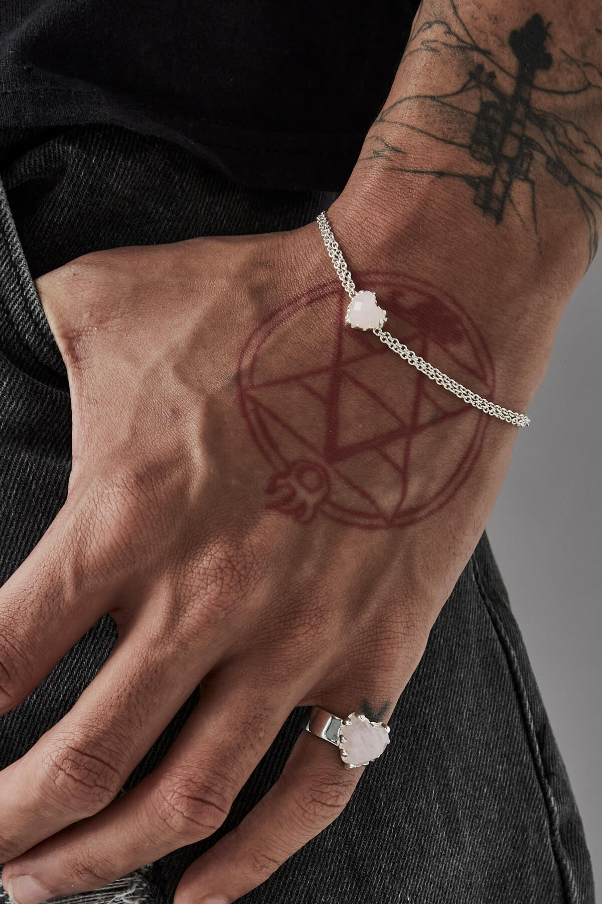 LOVE CLAW BRACELET ROSE QUARTZ