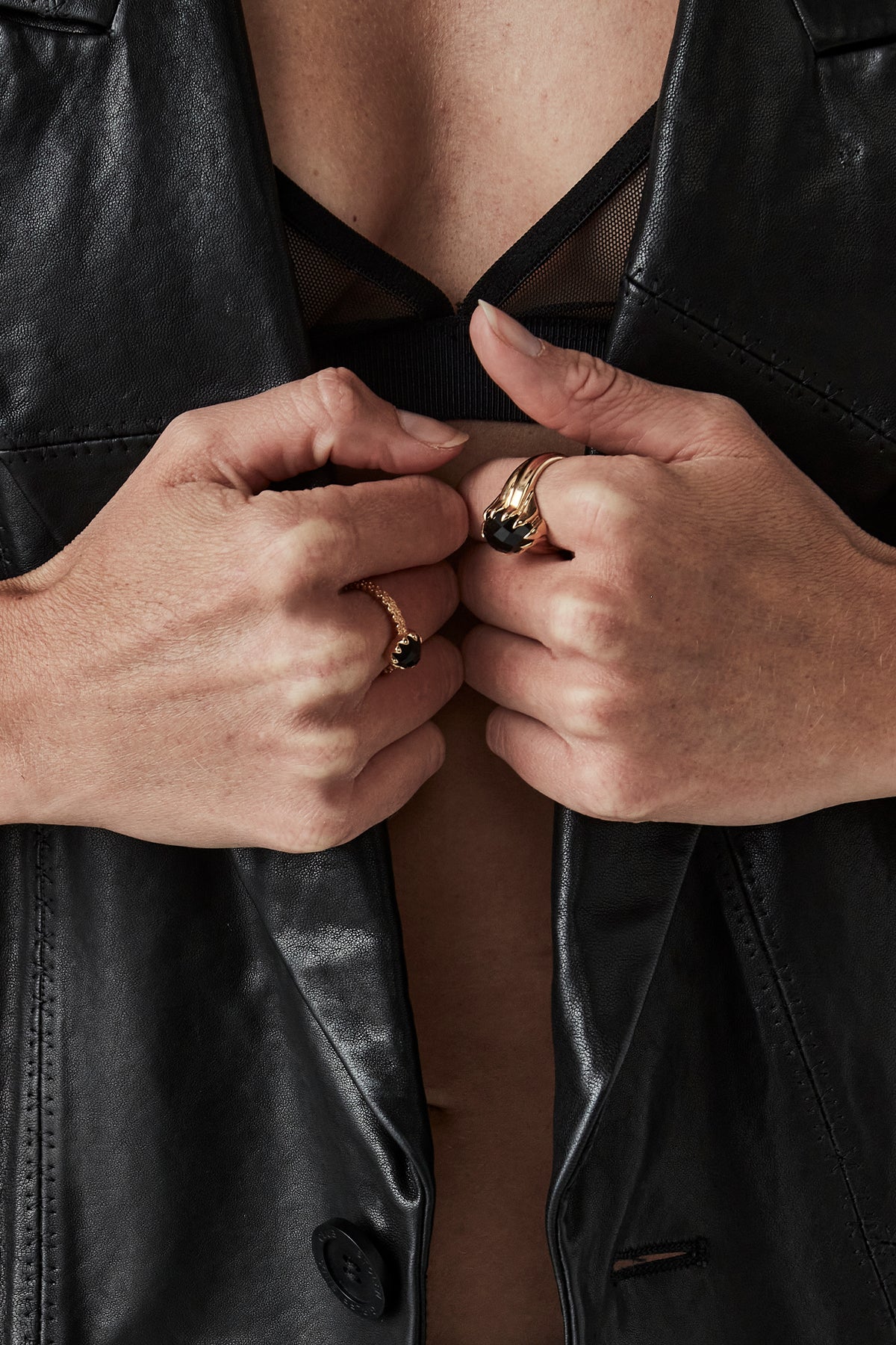 MINI CLAW RING ONYX