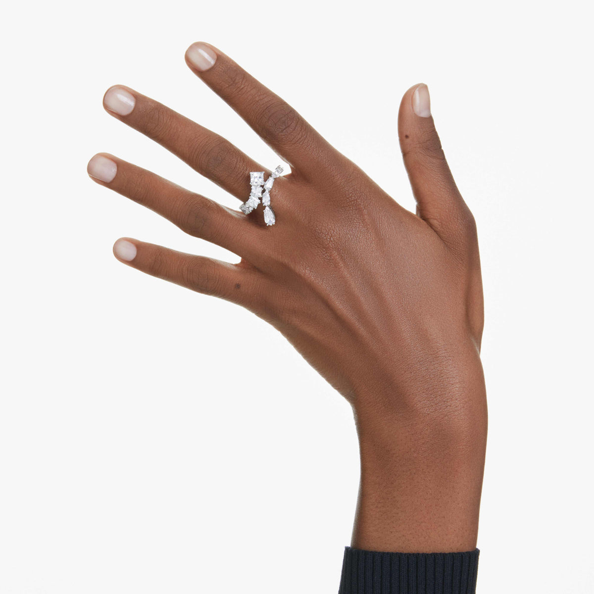 MATRIX RING - WHITE, RHODIUM