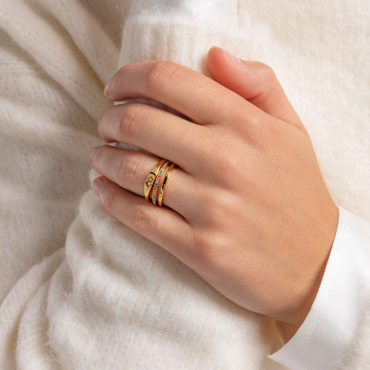 CHARMING COLLECTION MINI SIGNET RING